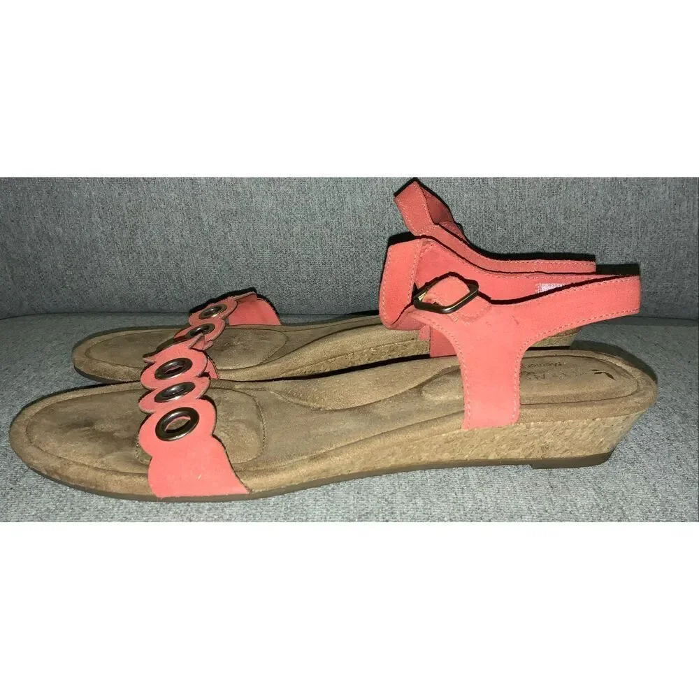 Koolaburra by UGG Women's Leira Demi-Wedge Sandal size 10